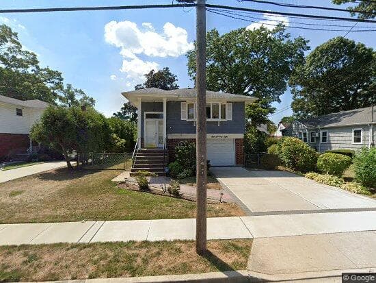 178 E Melrose Street, Valley Stream, NY 11580