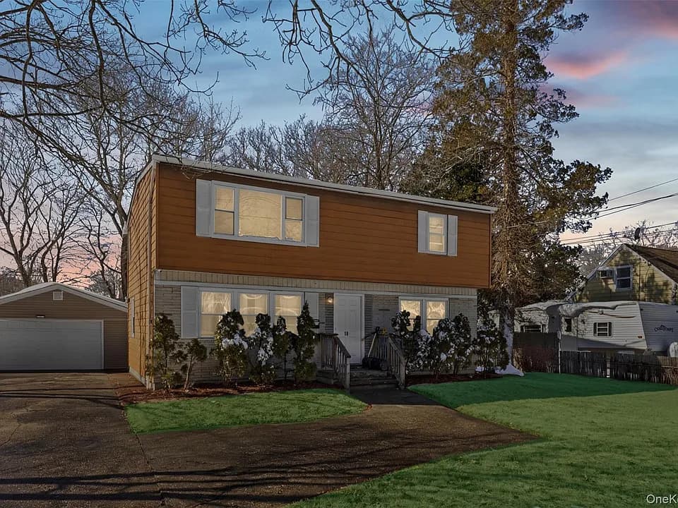 183 Mark Tree Rd Centereach NY