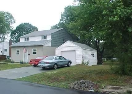19 Stewart Street, Bay Shore