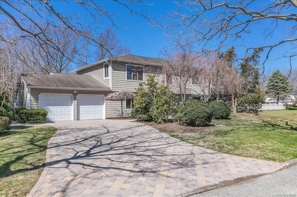 39 Timbercrest Lane, South Setauket