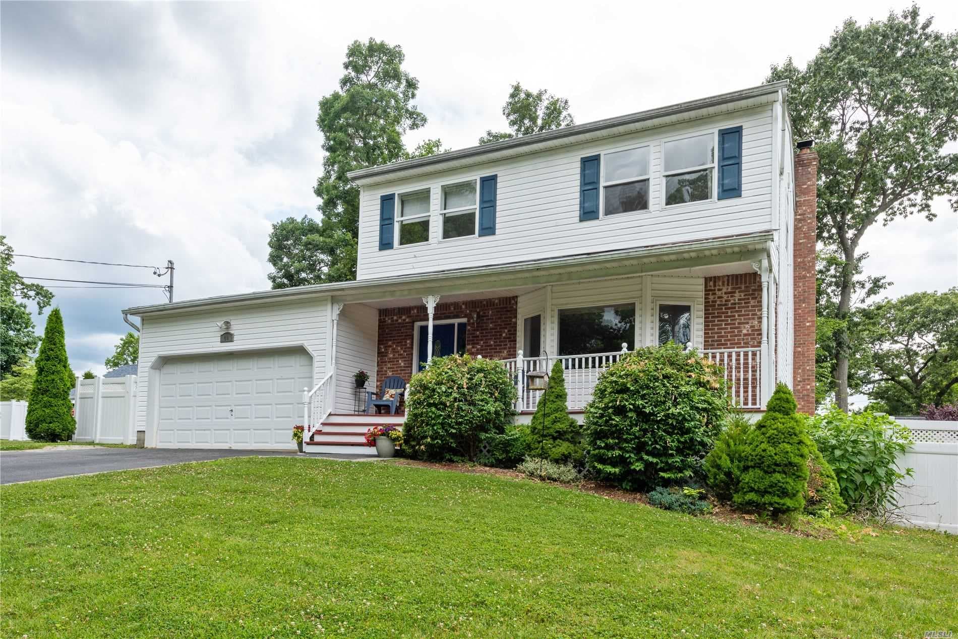 40 Main Avenue,  Centereach,  NY 11720