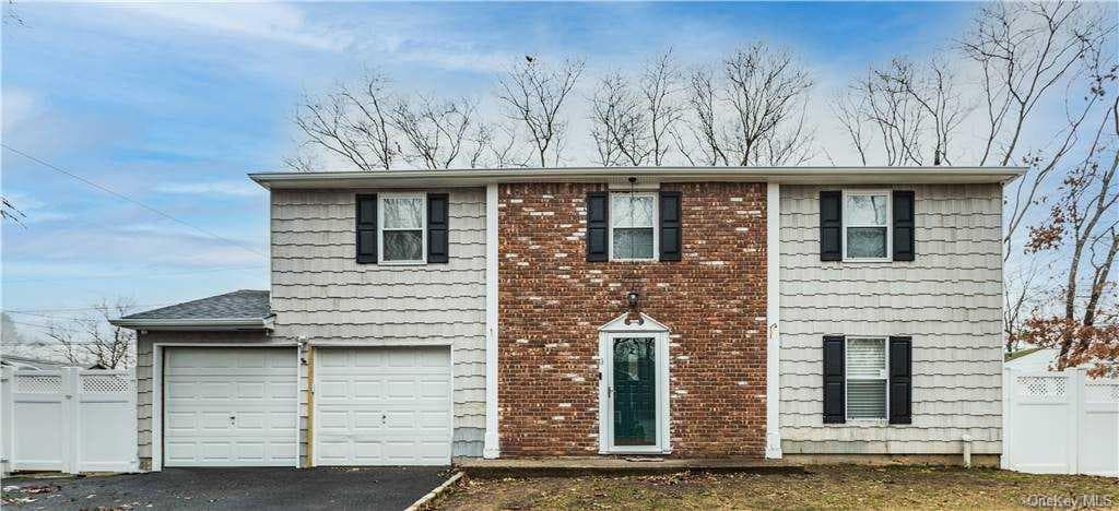 43 Hewes Street, Port Jefferson Station