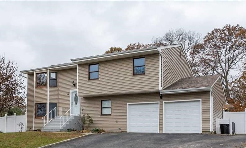 50 Kool Pl, Port Jefferson Station, NY 11776